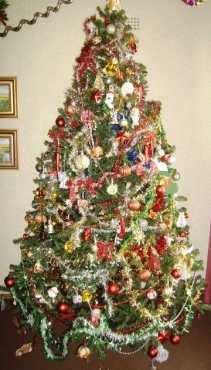 2,2 m high Christmas Tree with Decorations and Lights