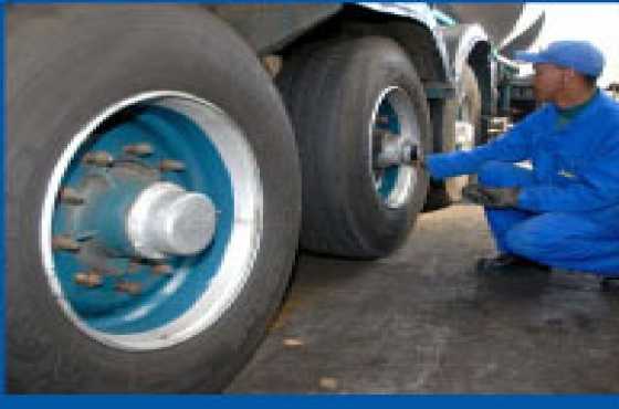 24 HOUR TRUCK TYRE ROADSIDE ASSISTANCE IN KZN ONLY