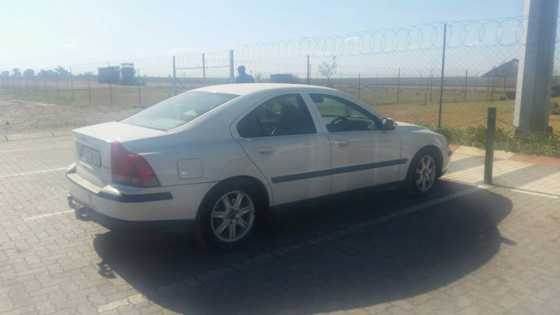 2.4tdi volvo S60