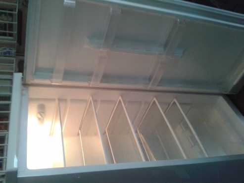 250L Kelvinator Fridge