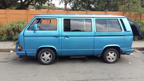 2.6i microbus very neat used for school kids only for a year still in good condition. Whatsapp me