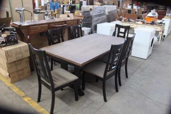 29 OCTOBER CHAIRS, TABLES amp DESK AUCTION