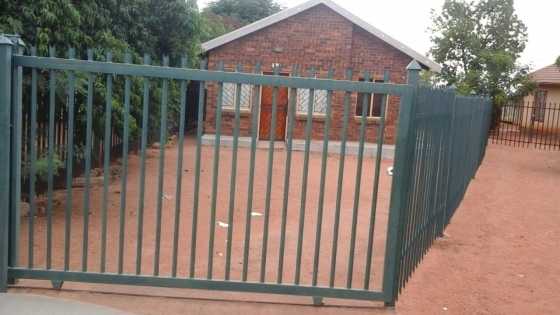 2Bedroom House On Rental In Soshanguve Block FF