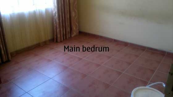 2bedroom house to rent 4000, deposit 2000