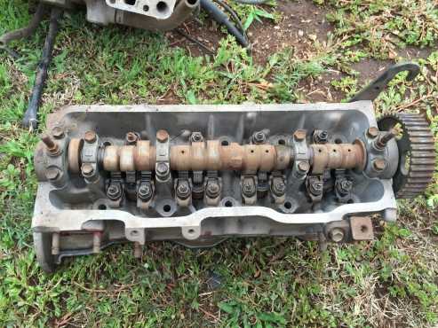 2E 1300 cylinder head