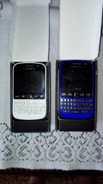 2X blackberry 9720039s