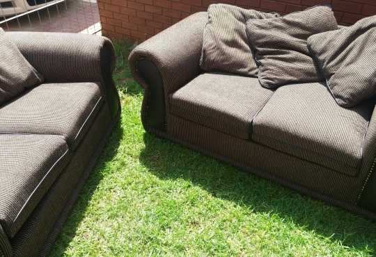 2x two-seater couch set