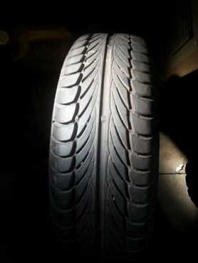 2x tyres te koop.