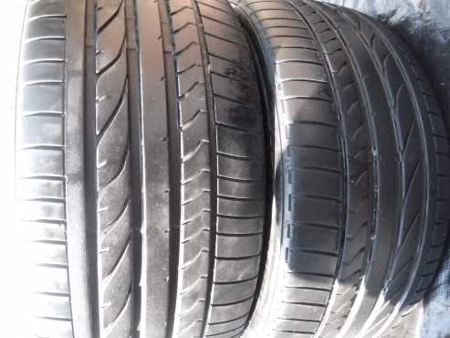 2xBridgestone Dueler HP RFT tyres 2754020,75 percent tread