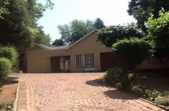 3 bed house for sale in kelvin with swimming pool