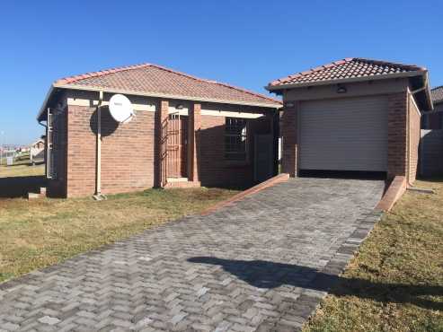 3 bed to rent in Olievenhoutbosch