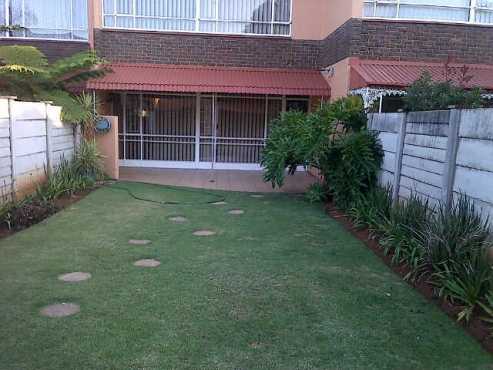 3 Bedroom Duplex garden flat in small neat quiet complex in Valhalla