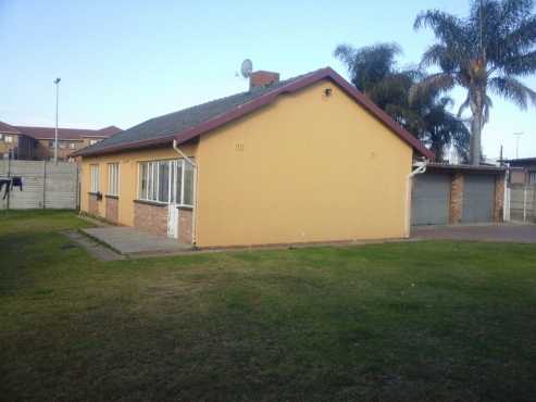 3 Bedroom house, 1.5 bathroom for sale