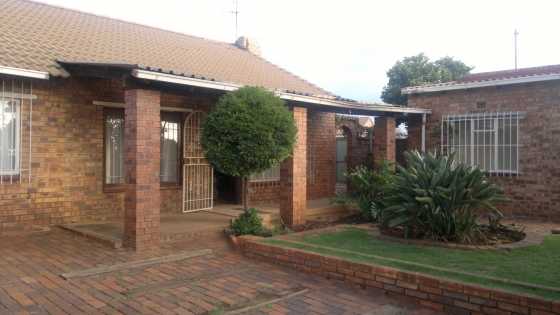 3 bedroom House for Sale in Eldorado Park Ext 9