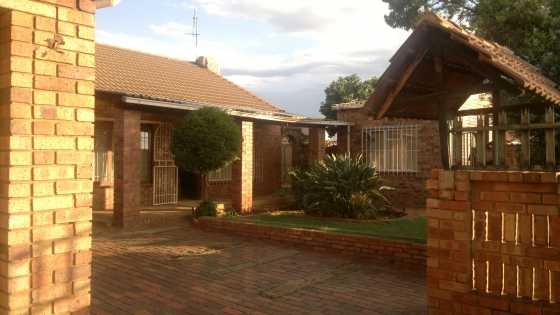 3 bedroom House for Sale in Eldorado Park Ext 9