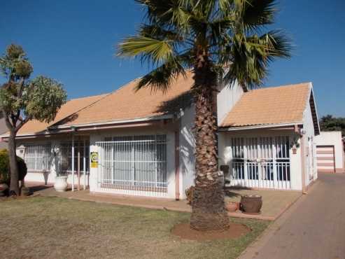 3 Bedroom house for sale Three Rivers - R800 000