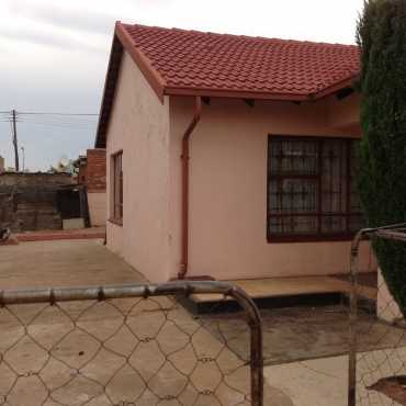 3 bedroom house to rent in Soshanguve