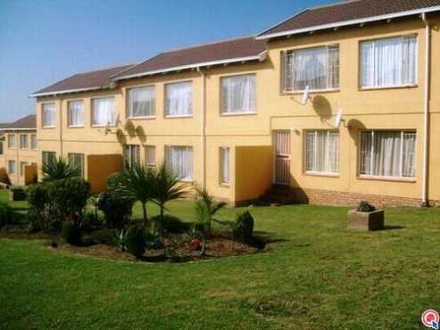 3 bedroom unit in Grobler Park R409 000