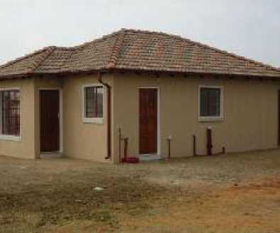 3 bedroomed house at Nellmapius next to samcor