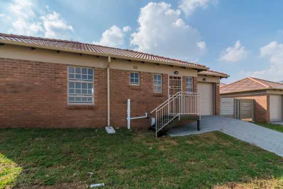 3 bedrooms to rent in Olievenhoutbosch