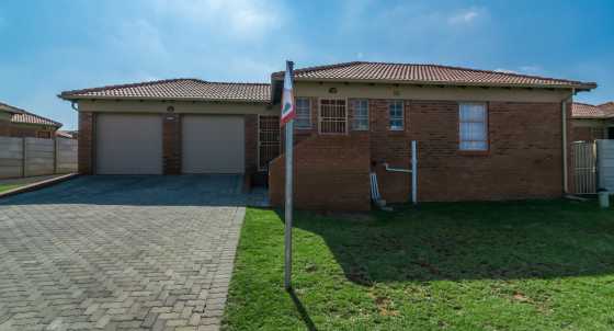 3 bedrooms to rent near Amberfield