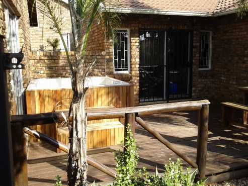 3 Bedrooms Townhouse for Sale in Eldoraigne