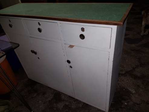 3 Door amp Drawer Cupboard