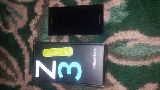 3 months old BlackBerry z3 for sale