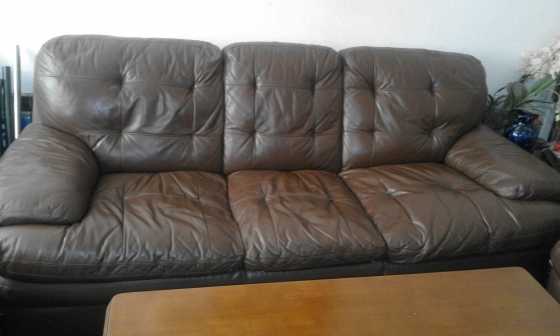 3-piece leather lounge suite