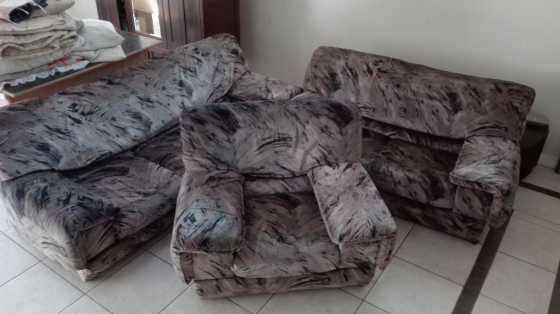 3 piece loung suite for sale