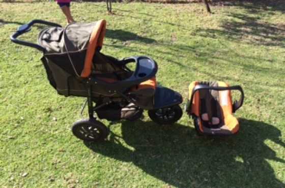 3 wiel Pram met stoel te koop