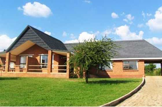 30 Dec - 6 Jan MONATENG SAFARI LODGE 20 minutes from Pretoria