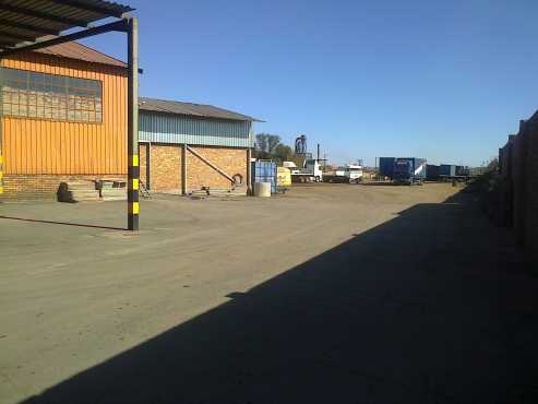 3000m2 warehouse with 6000m2 yard space for rent in Germiston