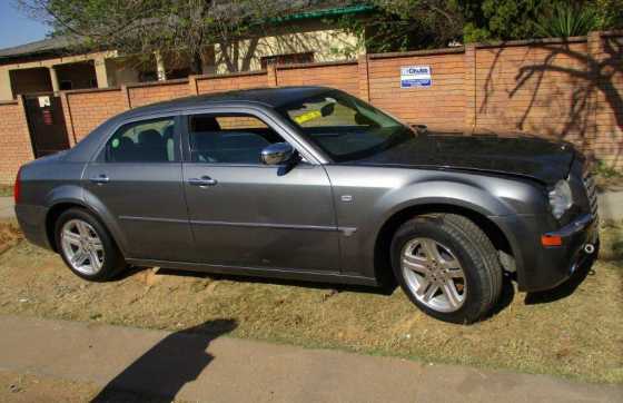 300c Chrysler Stripping for Parts