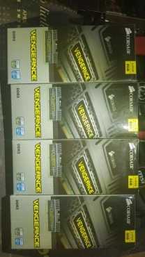 32 GiG Cosair Vengeance 1600MHZ DDR3 RAMS