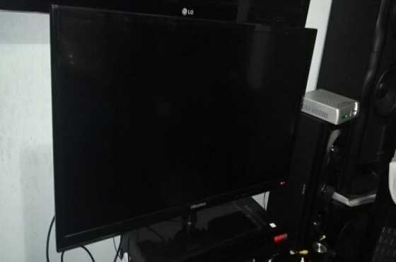 32 inch hisense Led for sale R1500