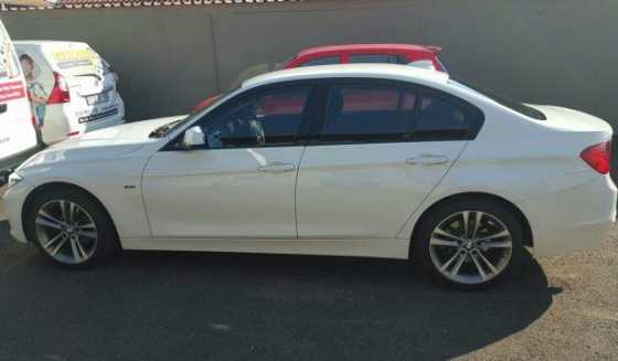 320i Sport