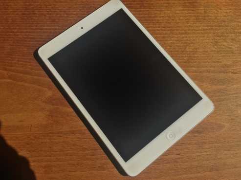 32GB White iPad Mini 2 with Retina Display