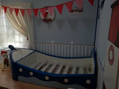 34 Boat bed toybox infront with new mattress