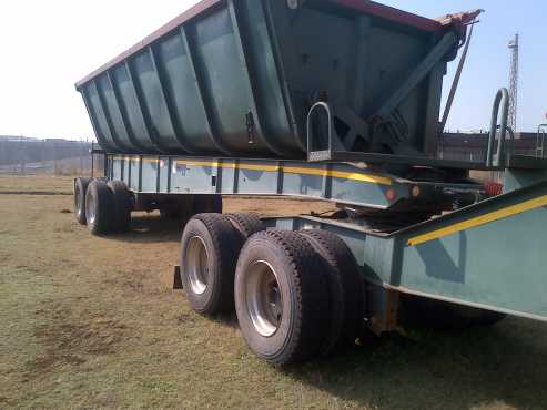 34 ton side tippers available at FHTT,call us to buy yours now.