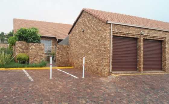 3Bed, 2Bath, 2Garage Townhouse in Zwartkop