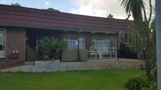 3bed house  bachelor flat Wingate Park, Pretoria