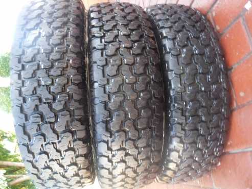 3xContinental Conti Trac AT tyres 2358516,Almost as newFor Landcruiser or Landrover