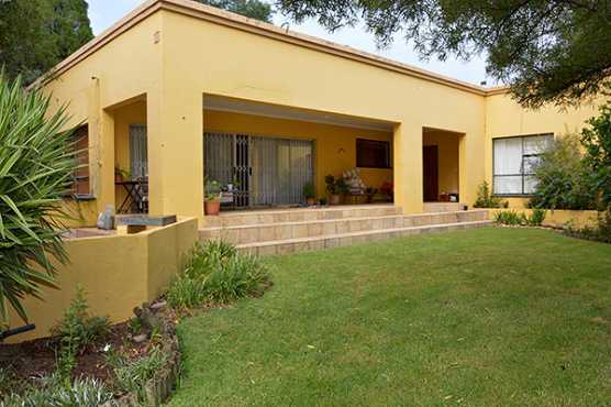 4 Bedroom Country House for Rent