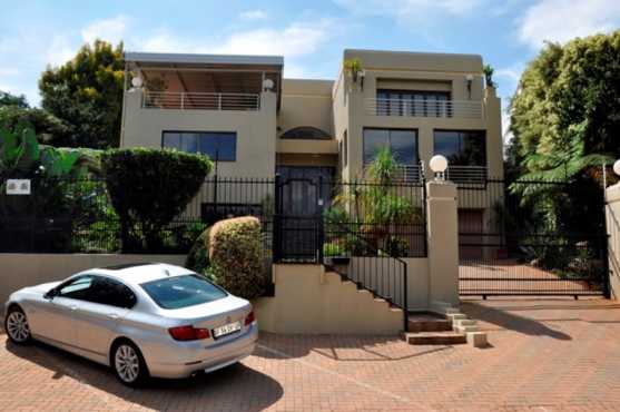 4 Bedroom House in Faerie Glen, Pretoria East, Gauteng