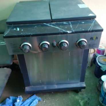 4 burner Alva gas braai