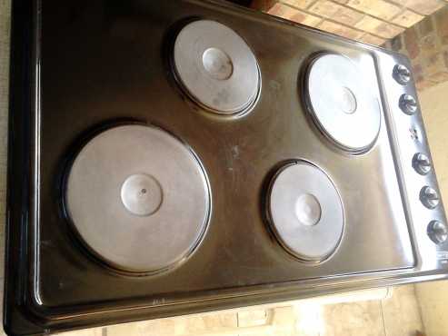 4 plate table top (built in) stove R500neg Urgent sale