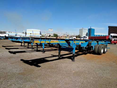 4 x 2015 Skeletal trailers 12 meters