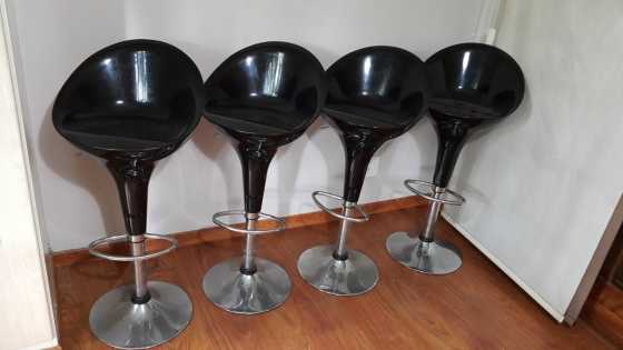 4 X bar  kitchen stools