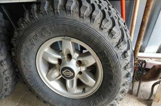 4 x mud terrain bande op 6 gat rims 2457515